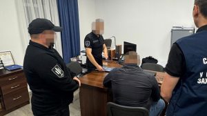 ​Командир військової частини з Рівного змішував підлеглих будувати йому будинок – ДБР