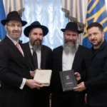 Зеленський отримав особливий подарунок від представників єврейських громад