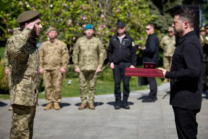 Президент відзначив піхотинців держнагородами, двоє отримали звання Героя України