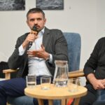Повертати українців з-за кордону треба будь-якими стимулами